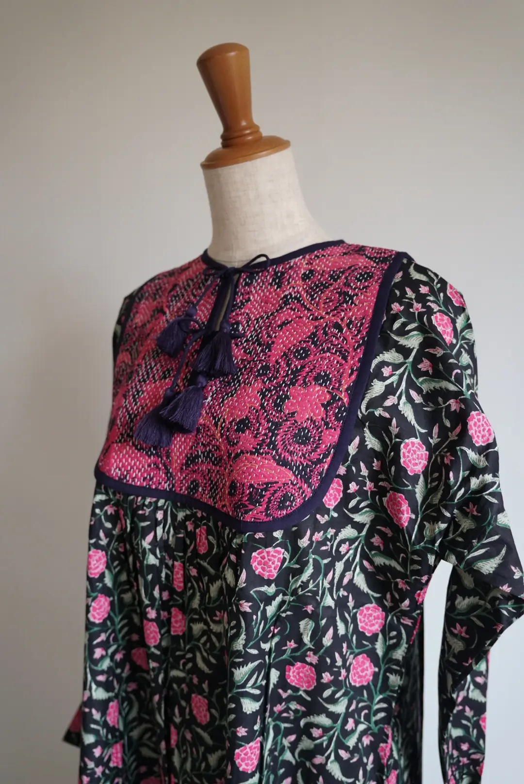 ITEMS | nioki with AMKUPi