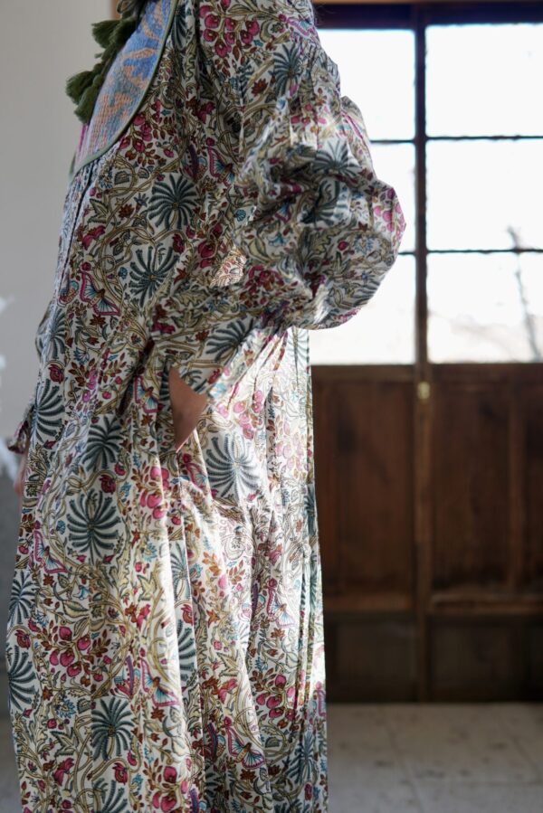 おしゃれさんが着ている”ブロックプリント”とは?インドの伝統技術を深堀り! | nioki with AMKUPi