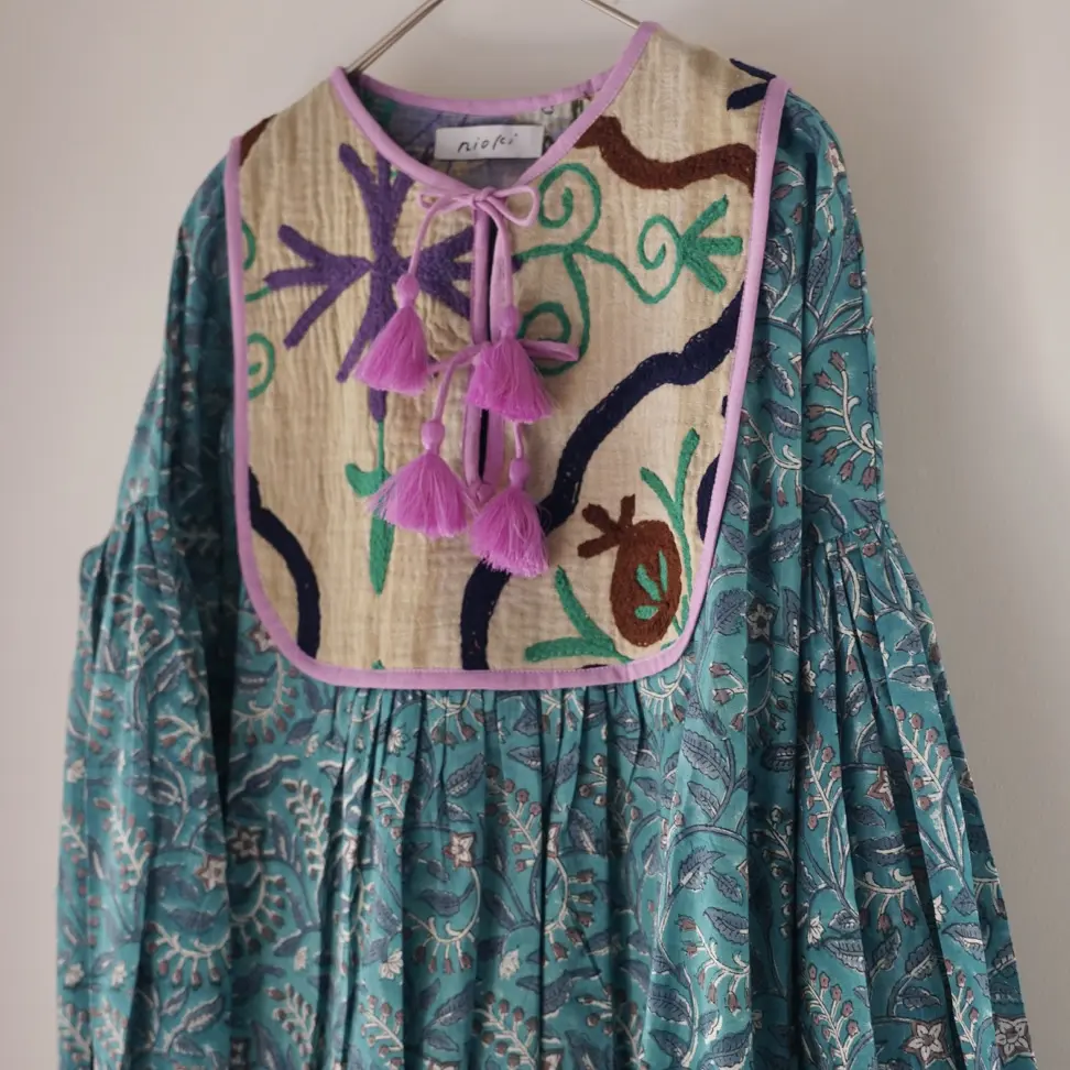 ITEMS | nioki with AMKUPi