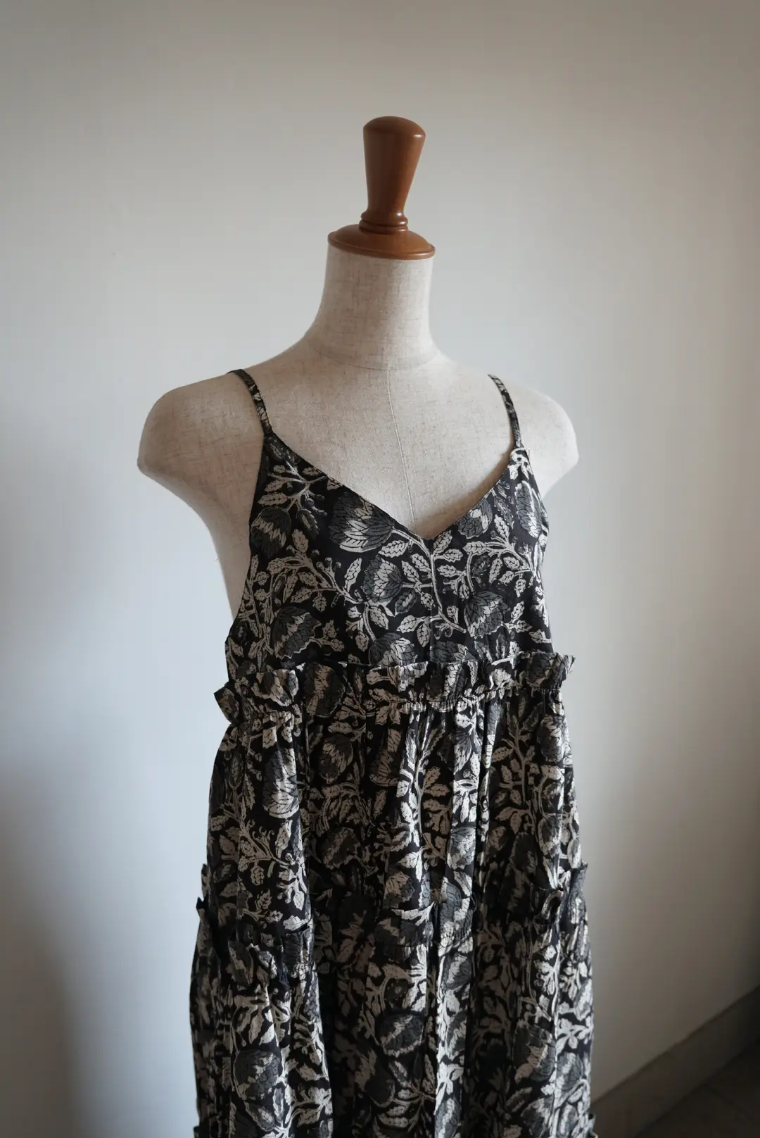 black camisole tiered dress | nioki with AMKUPi