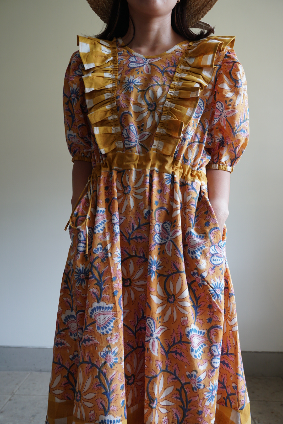 yellow beige cinema puff dress - 画像 (9)